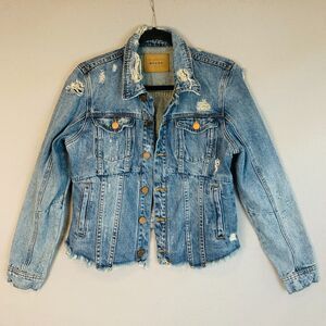 BLANKNYC Distressed Light Wash Denim Trucker Jacket Size Small Raw Hem Button